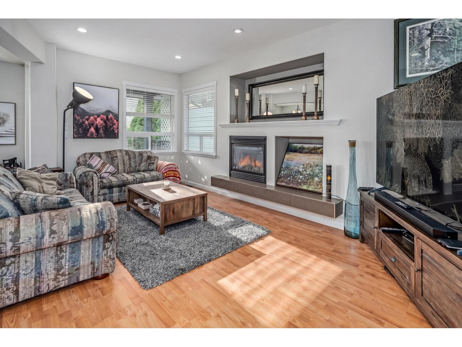 19141 68 Avenue Property Photo 2