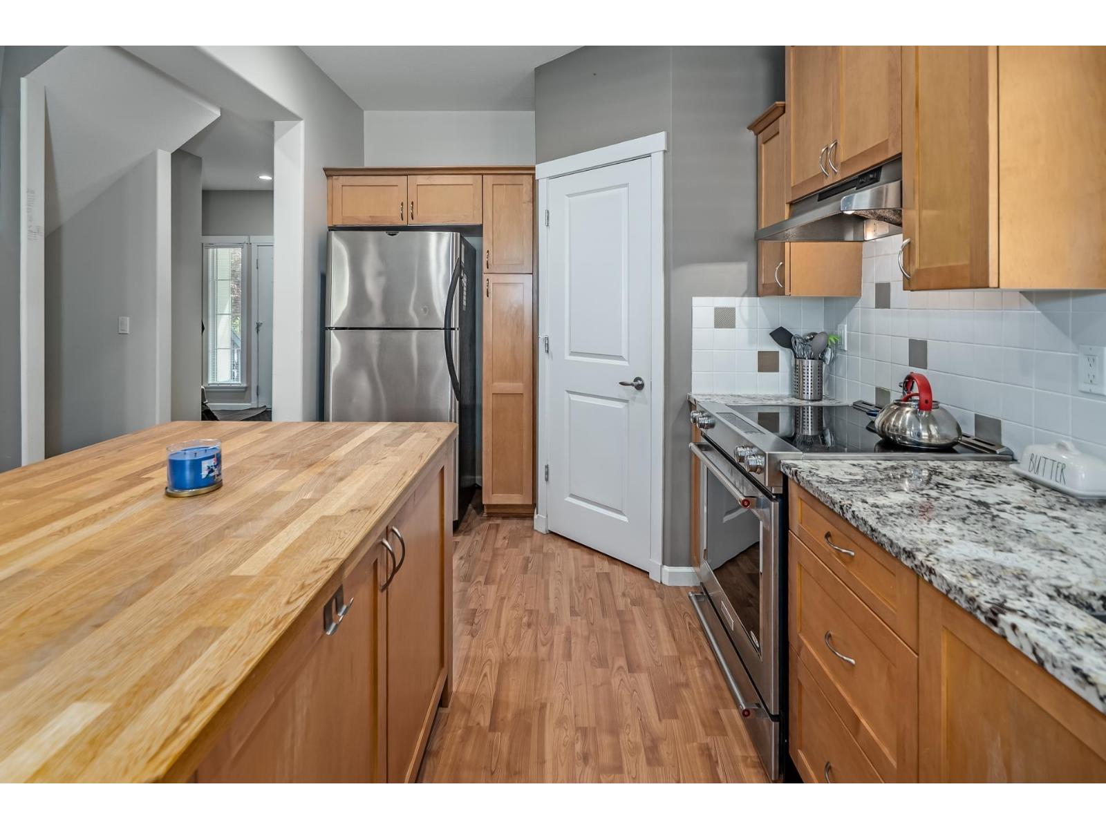 19141 68 Avenue Property Photo 14