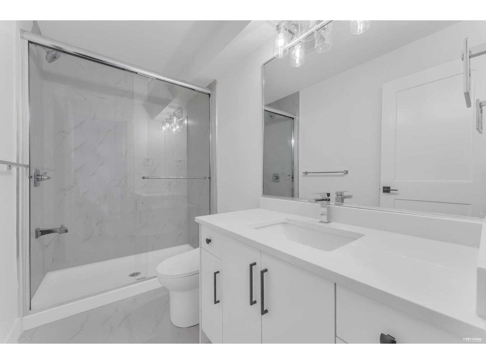 8219 111b Street Property Photo 27