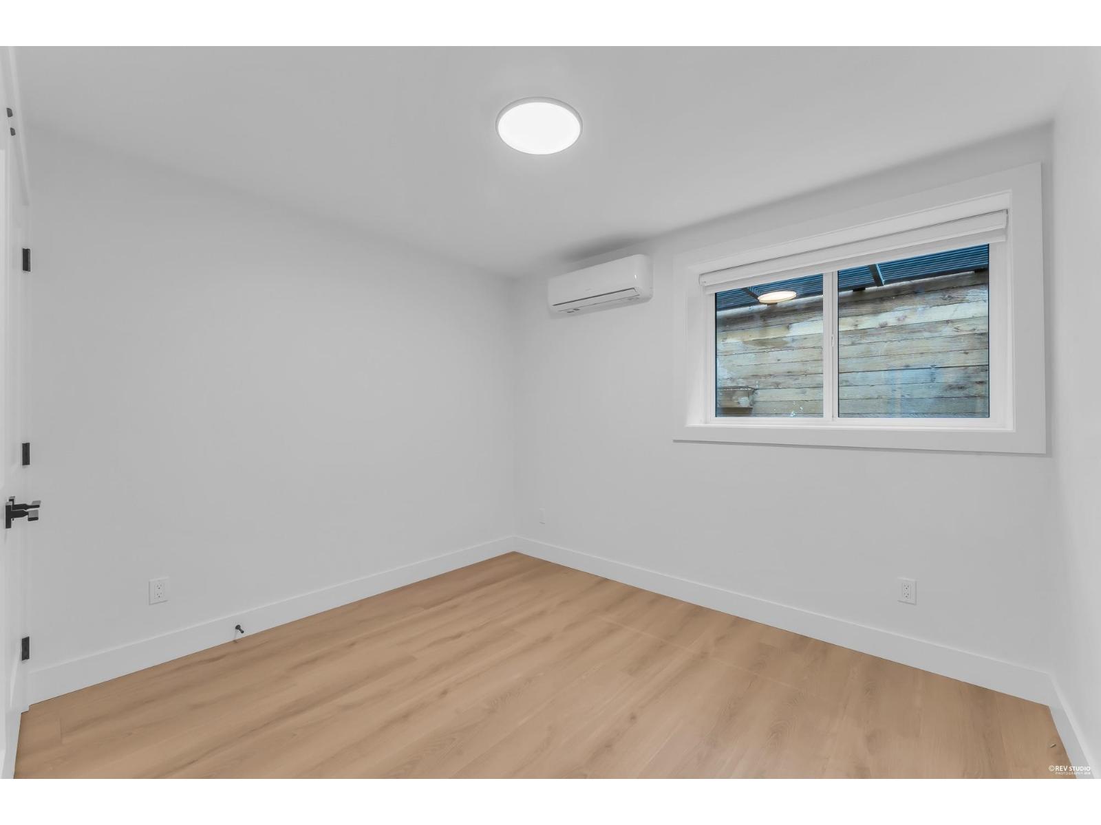 8219 111b Street Property Photo 29