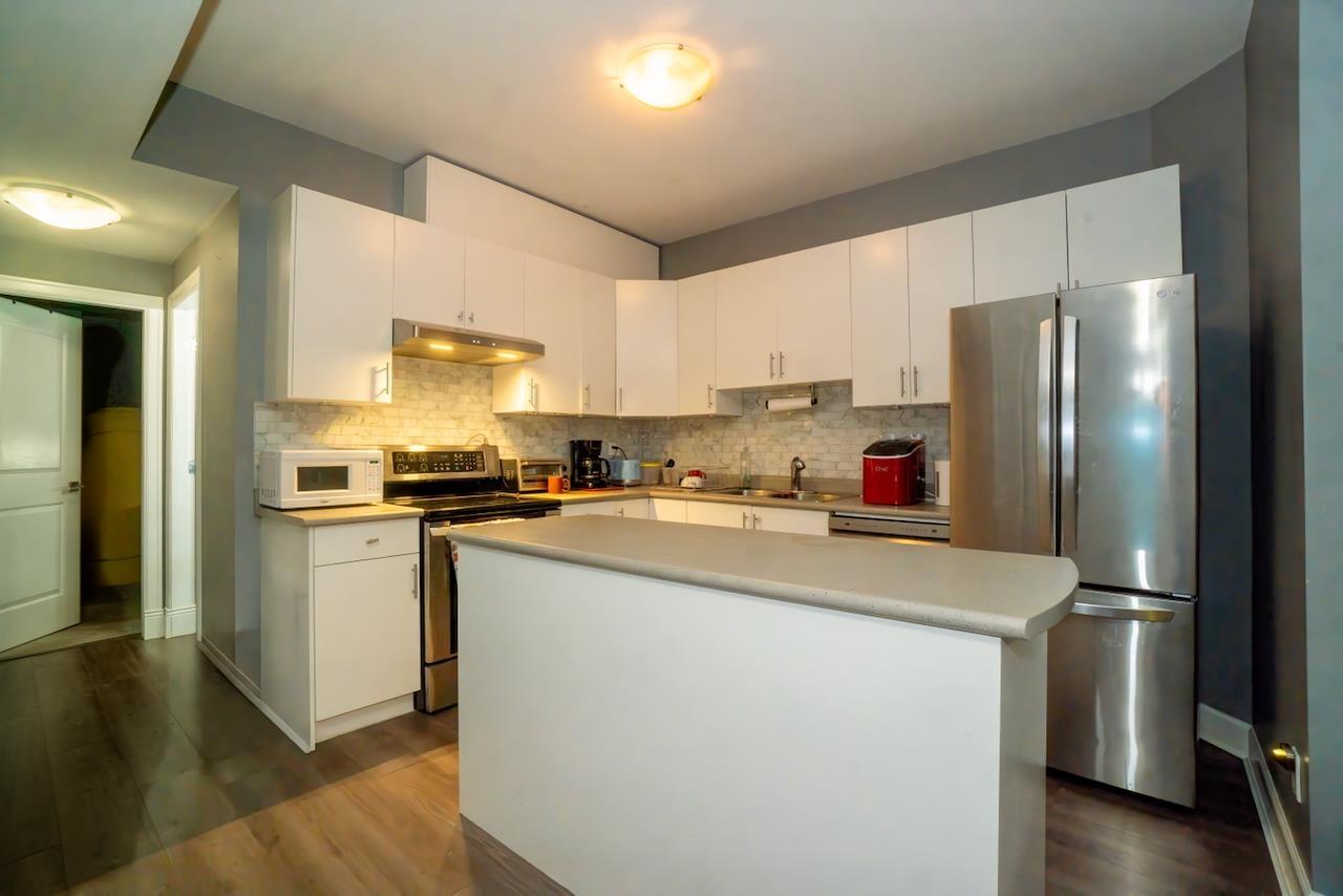 18938 54a Avenue Property Photo 32
