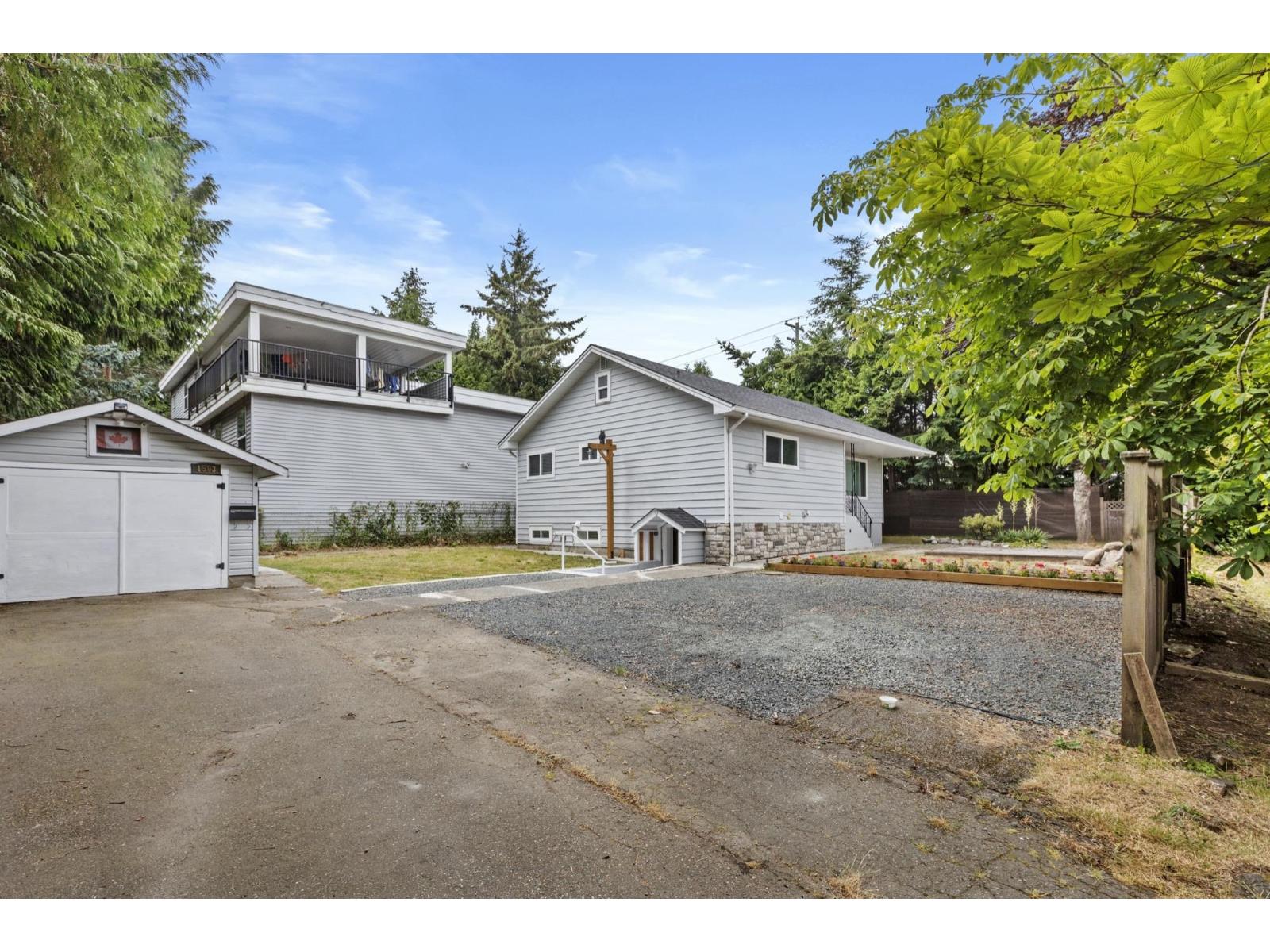 1593 Stevens Street Property Photo 3