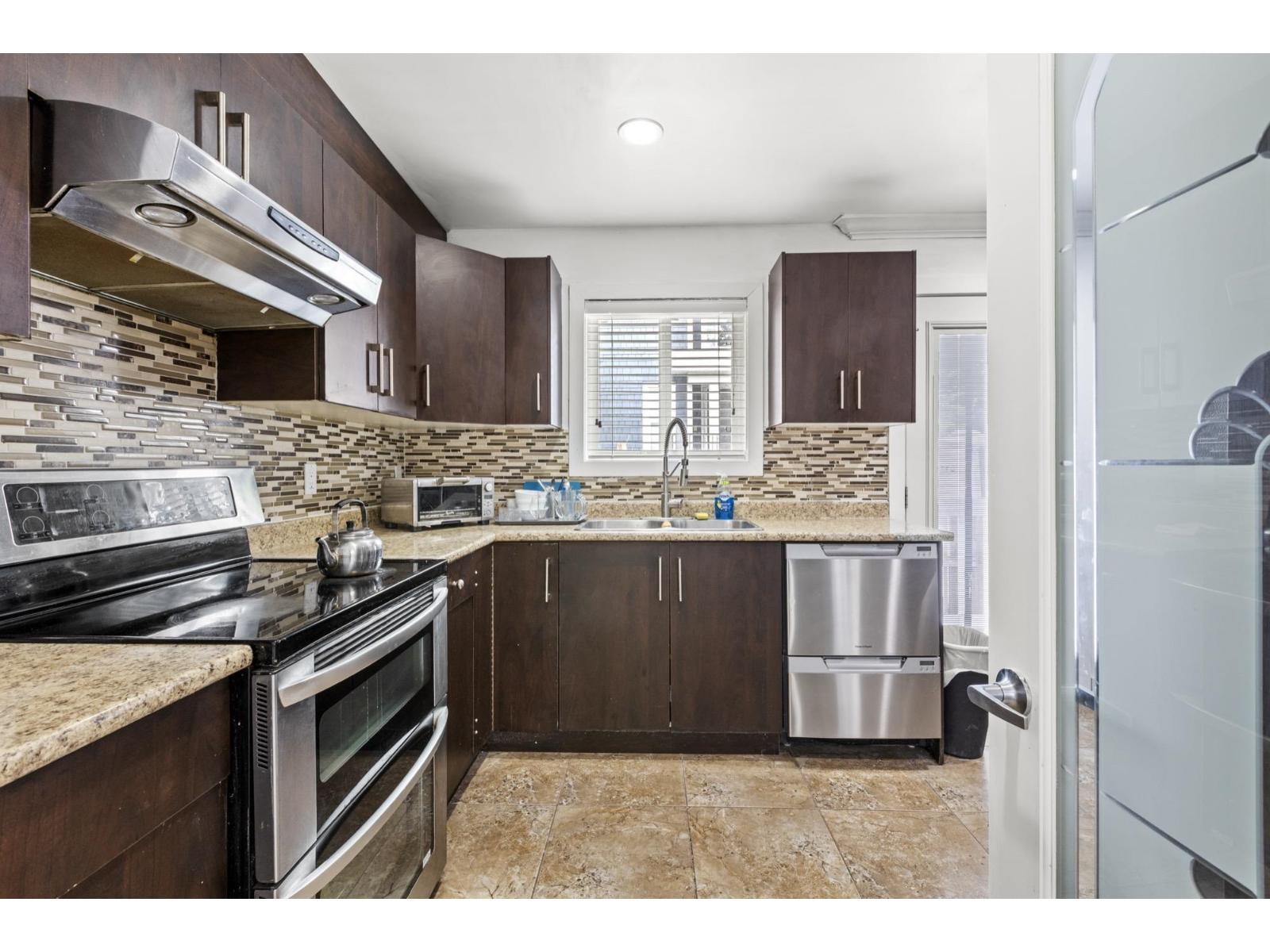 1593 Stevens Street Property Photo 12