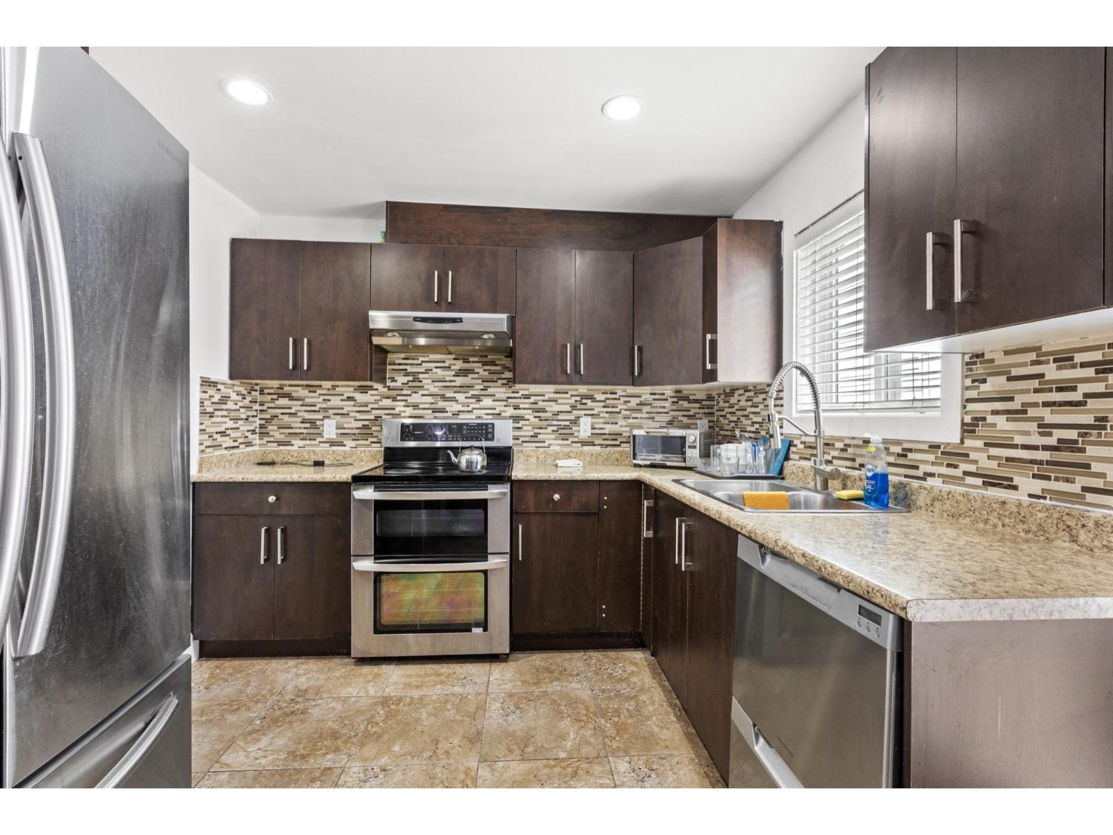 1593 Stevens Street Property Photo 14