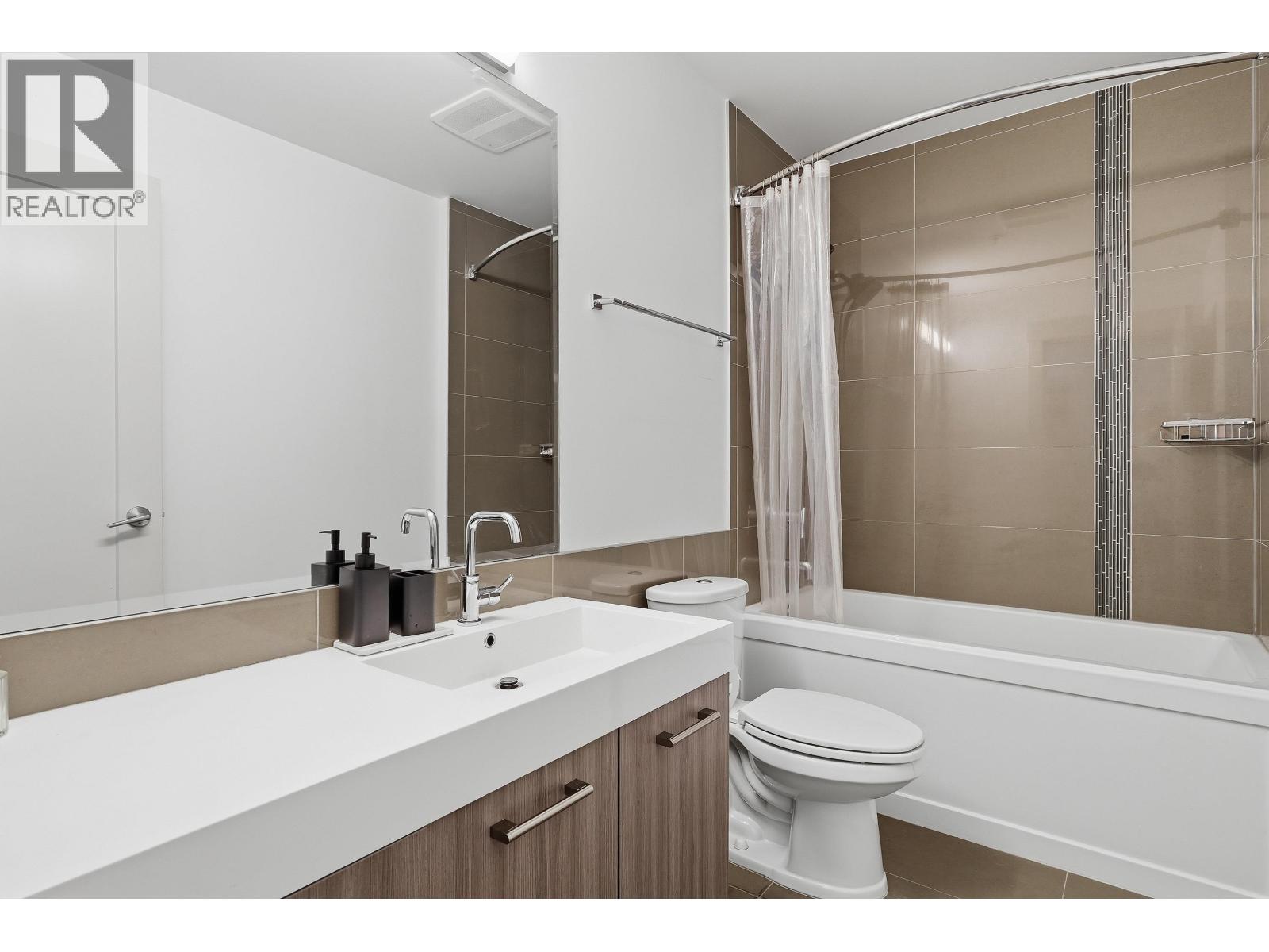 206 2214 Kelly Avenue Property Photo 15