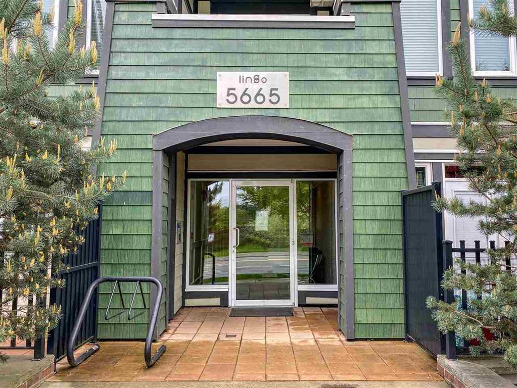 210 5665 177b Street Property Photo 12