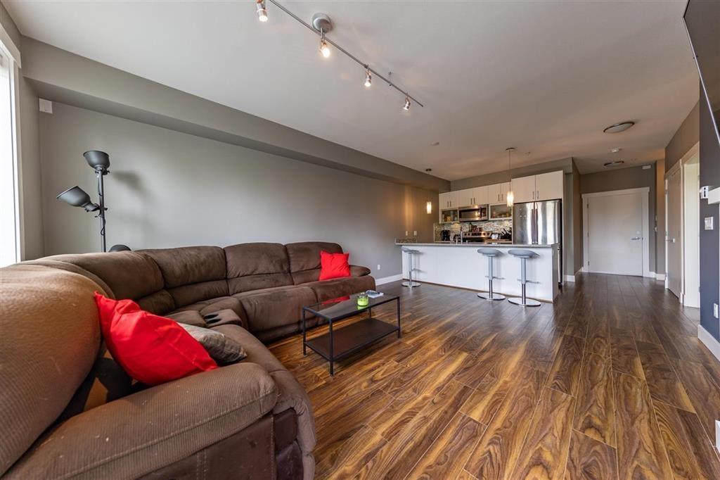 210 5665 177b Street Property Photo 14