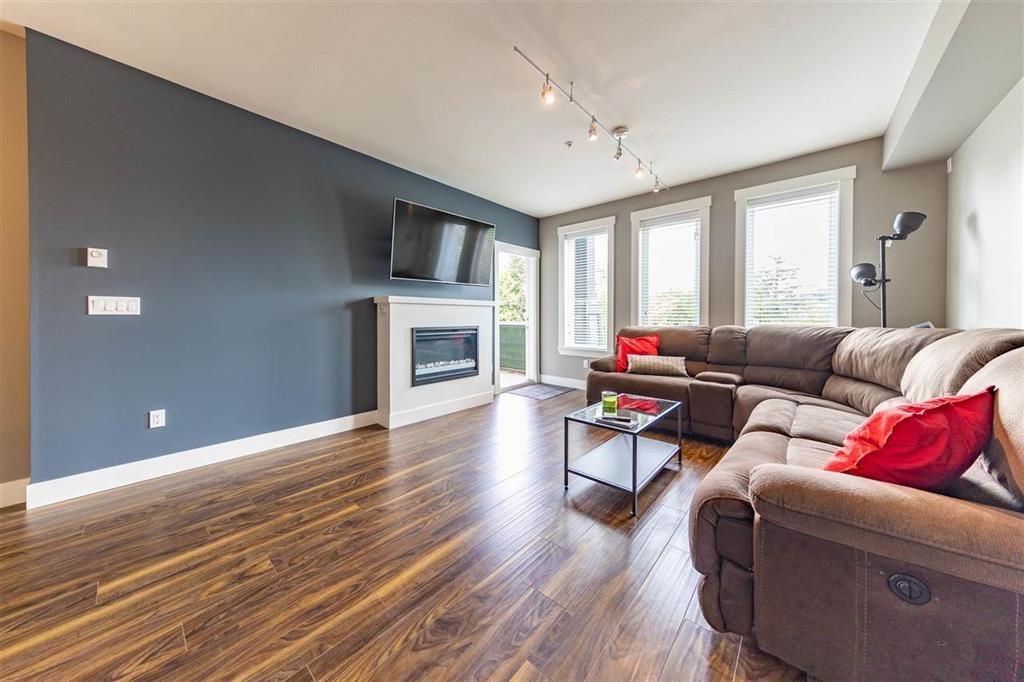 210 5665 177b Street Property Photo 15