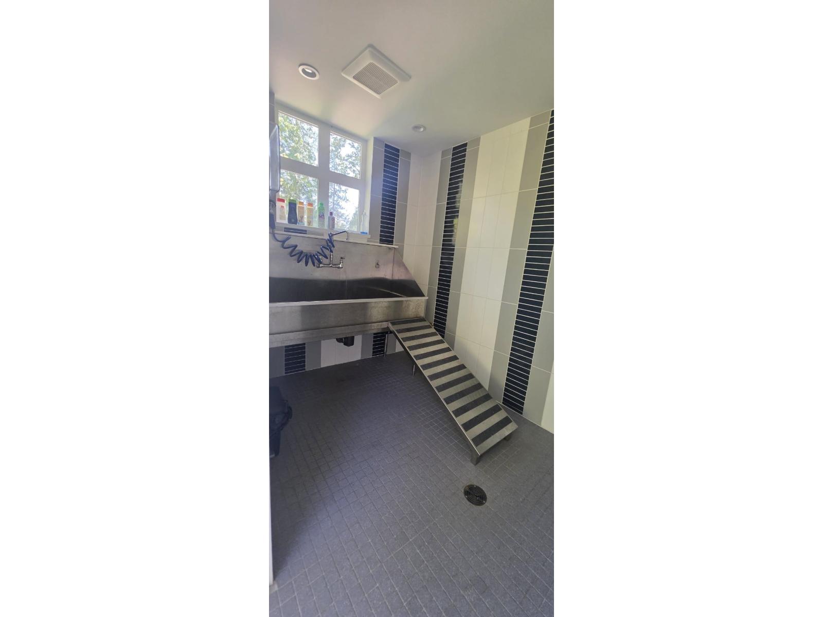 88 8335 Nelson Street Property Photo 3