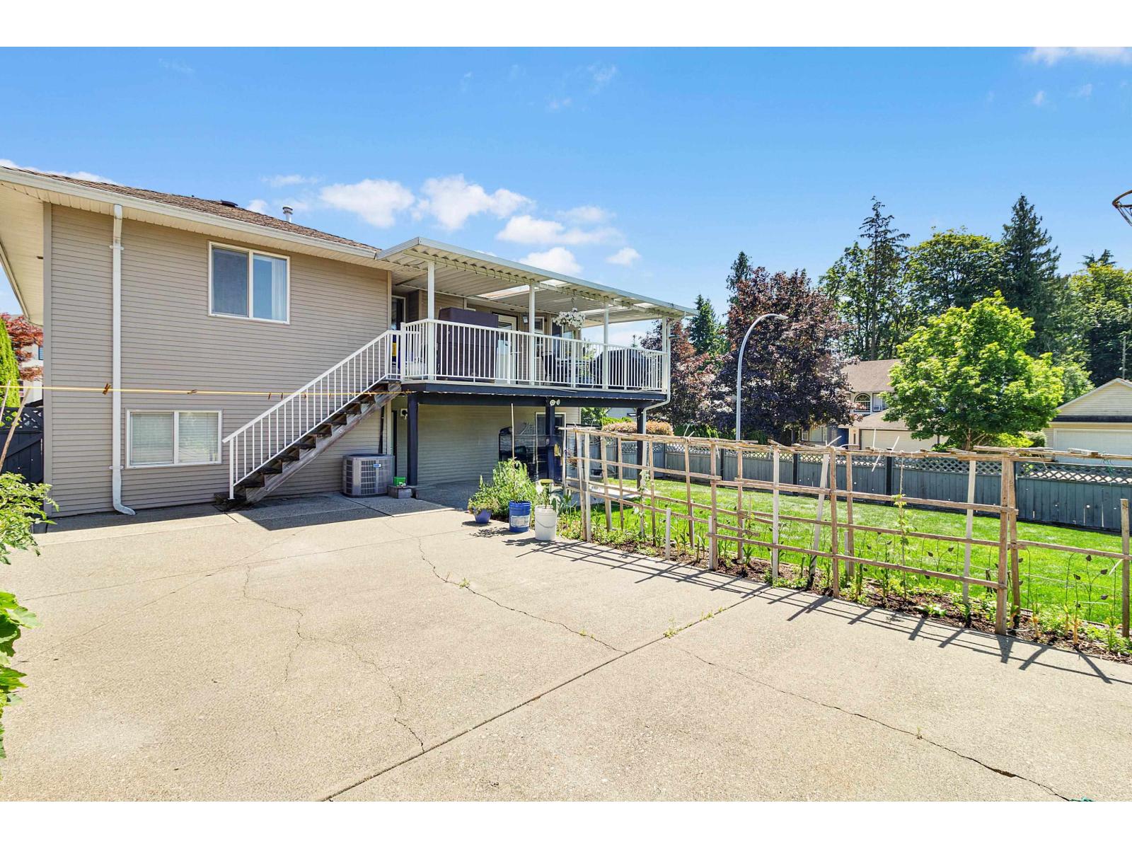 7977 D'herbomez Drive Property Photo 8