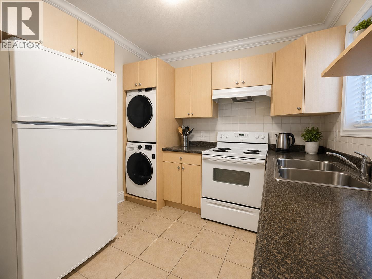 4651 A Canada Way Property Photo 9