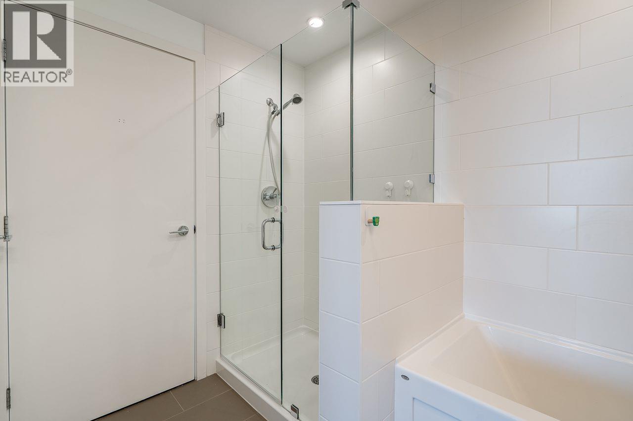 401 9150 University High Street Property Photo 32