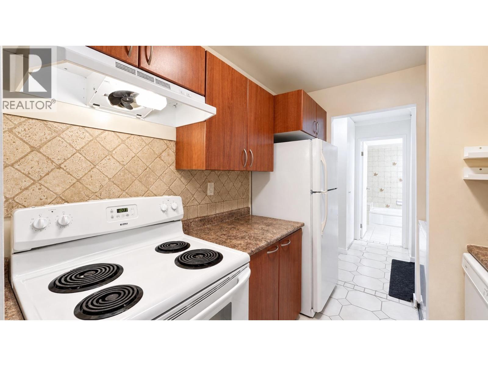 314 9584 Manchester Drive Property Photo 15