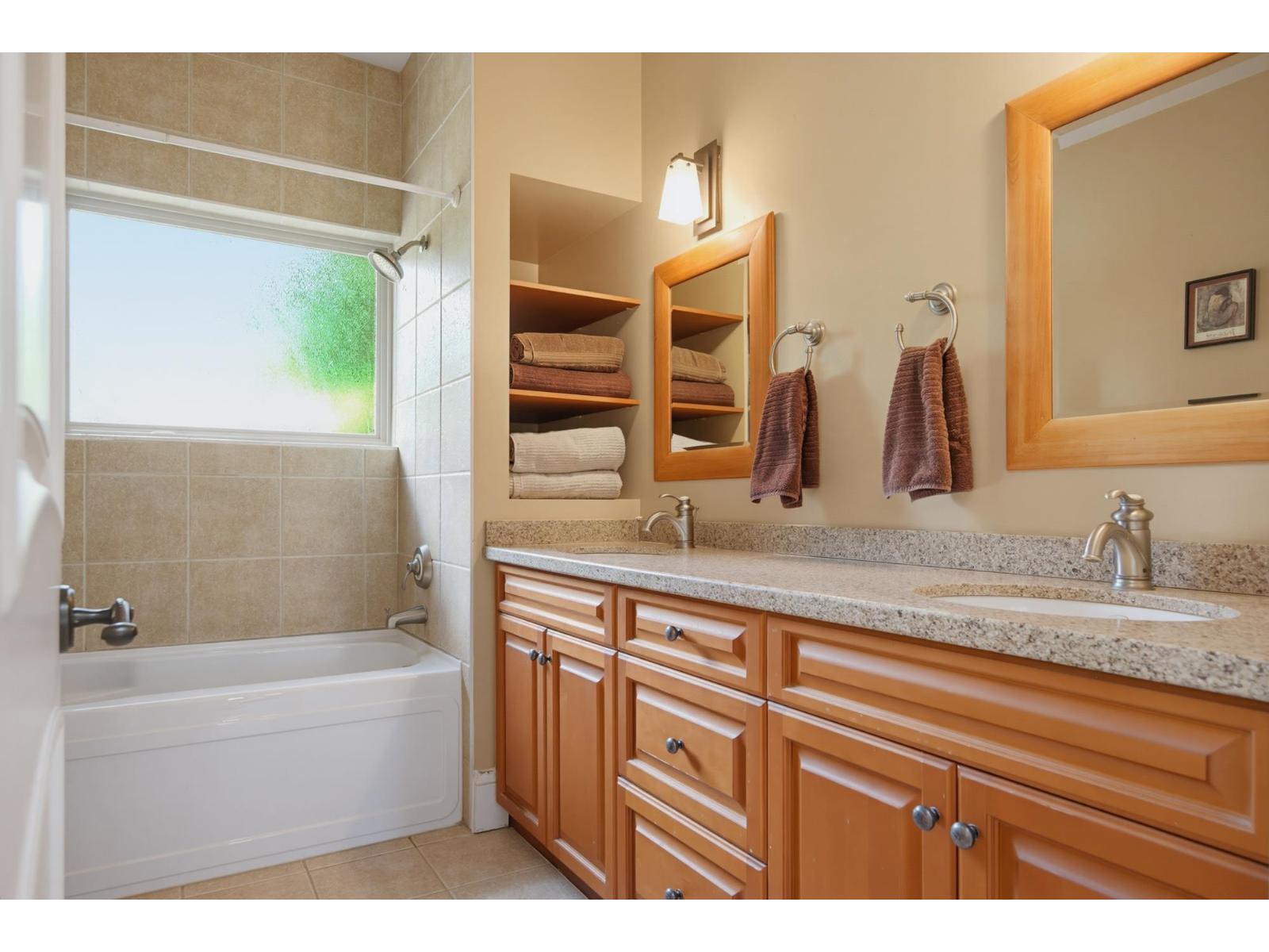 9472 222 Street Property Photo 18