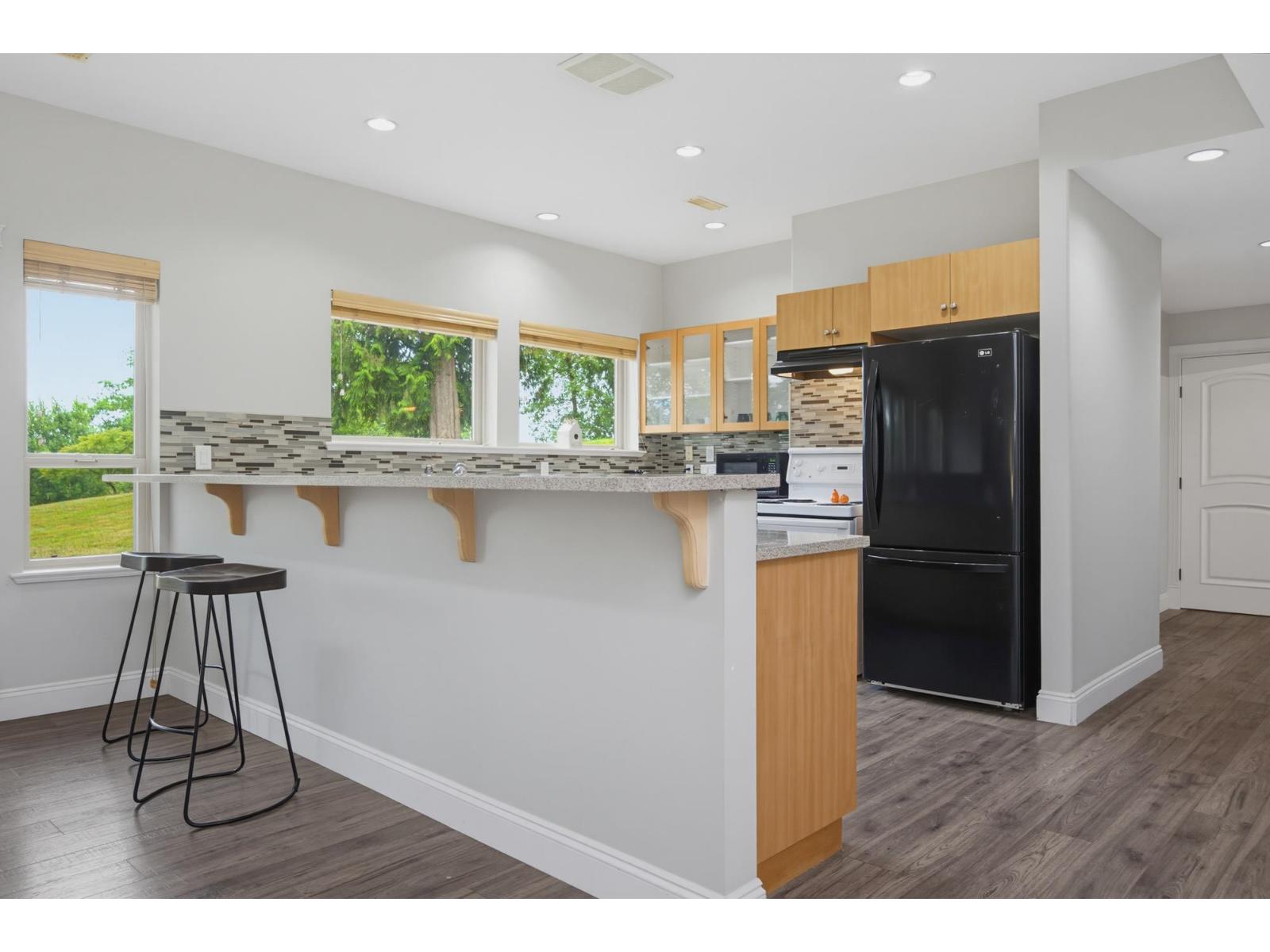 9472 222 Street Property Photo 22