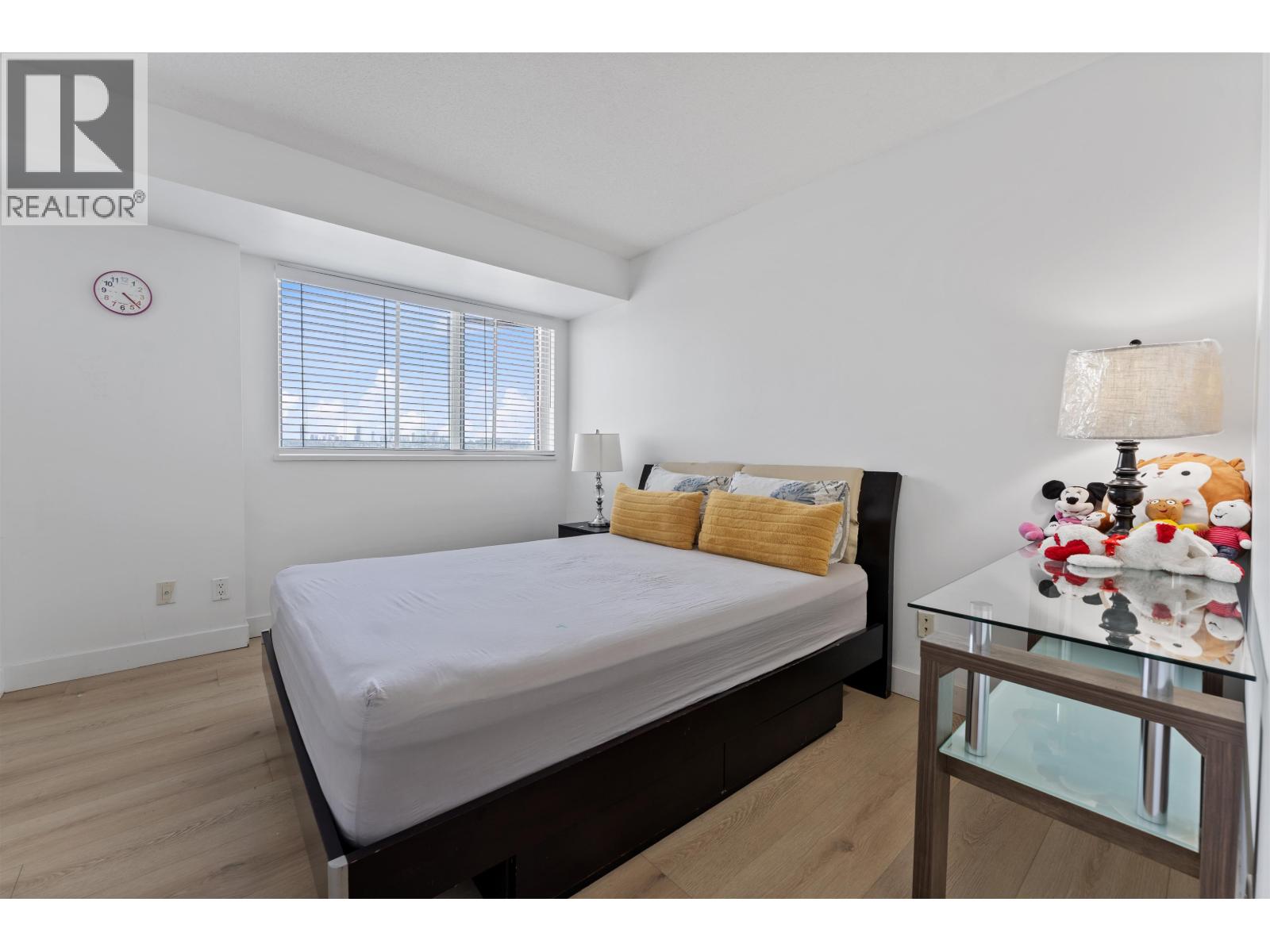 606 200 Keary Street Property Photo 14