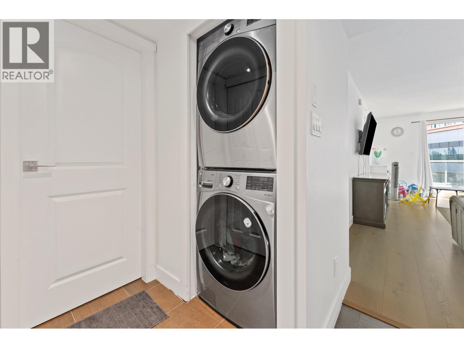 606 200 Keary Street Property Photo 16