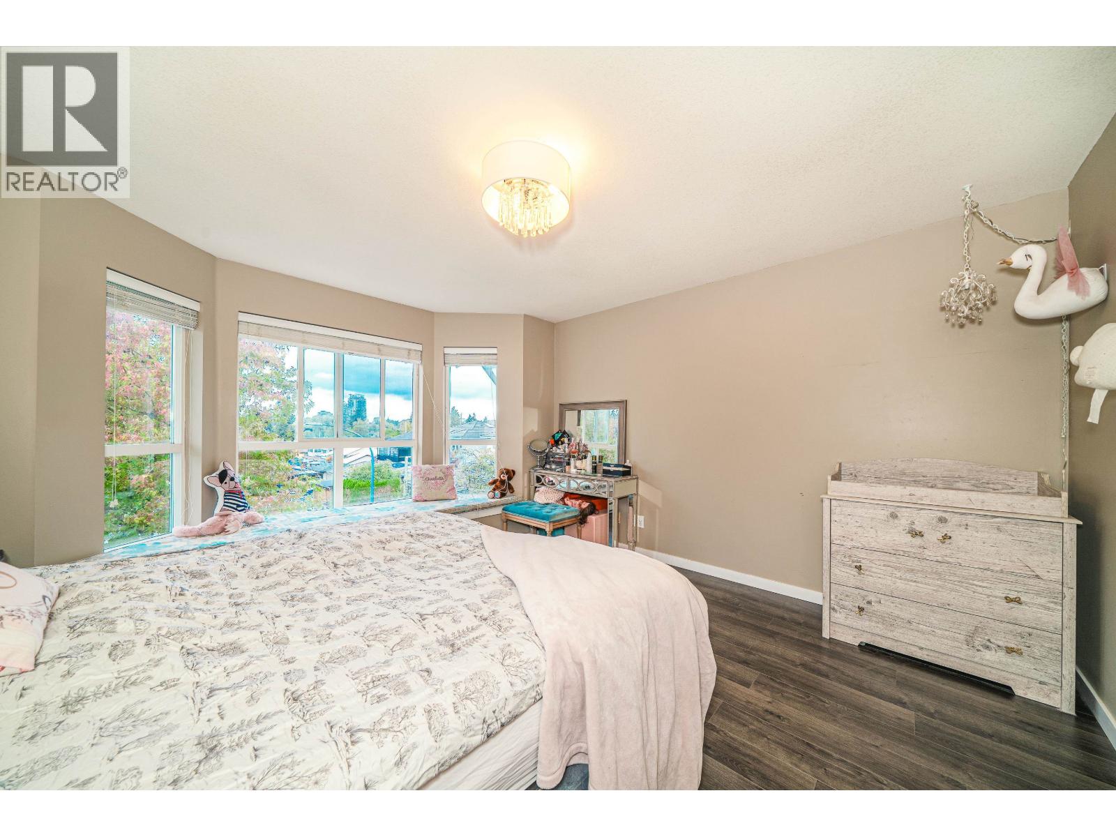 45 7370 Stride Avenue Property Photo 15