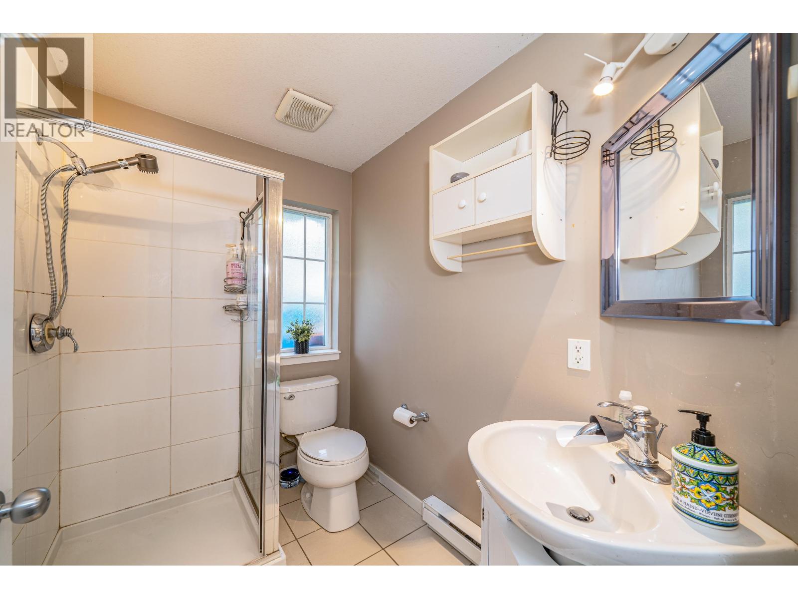 45 7370 Stride Avenue Property Photo 17