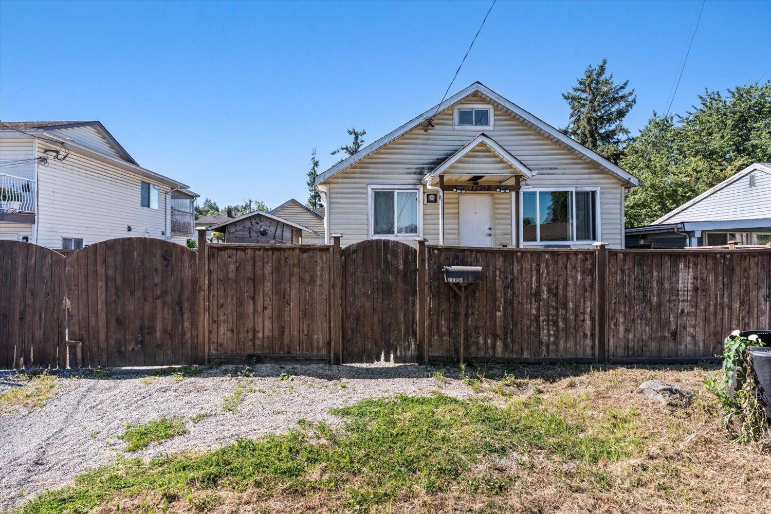 12768 112b Avenue Property Photo 2