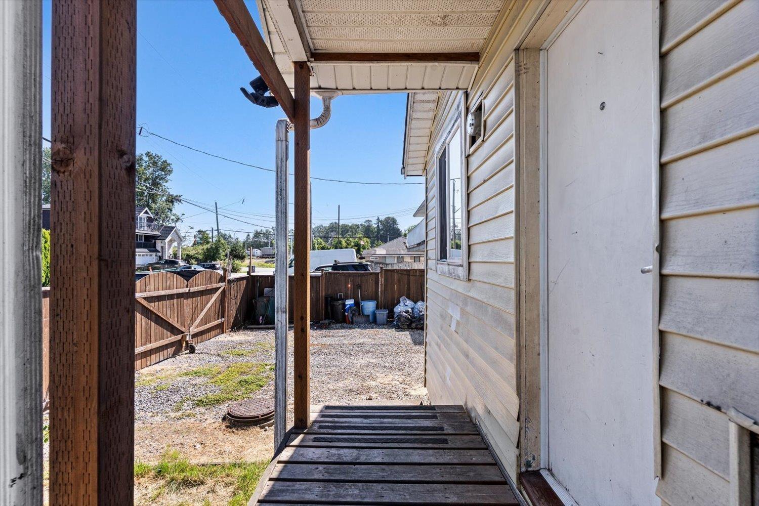 12768 112b Avenue Property Photo 5