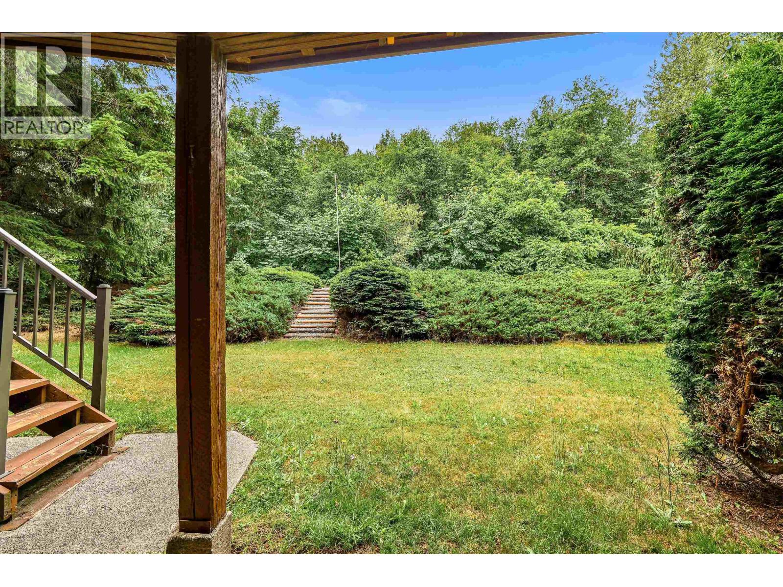 1464 Maple Crescent Property Photo 25