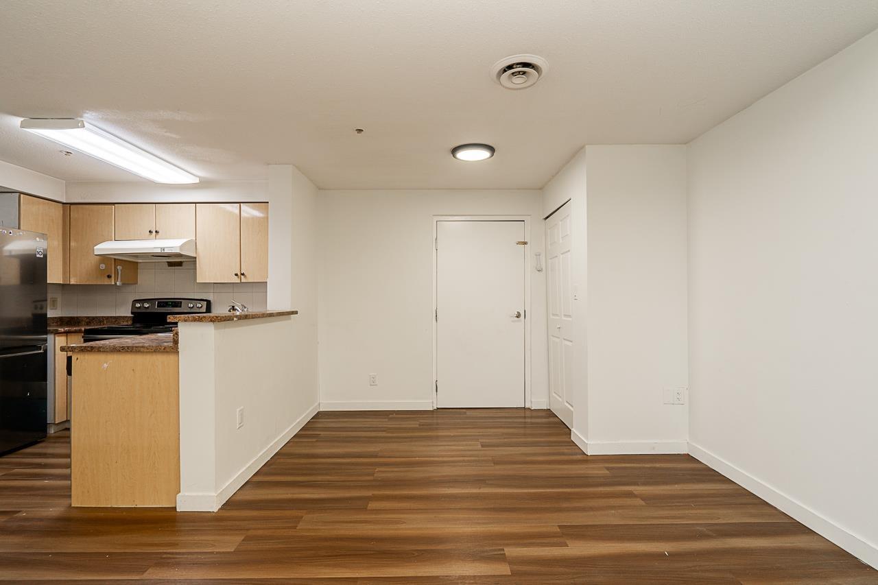 210 9278 120 Street Property Photo 11