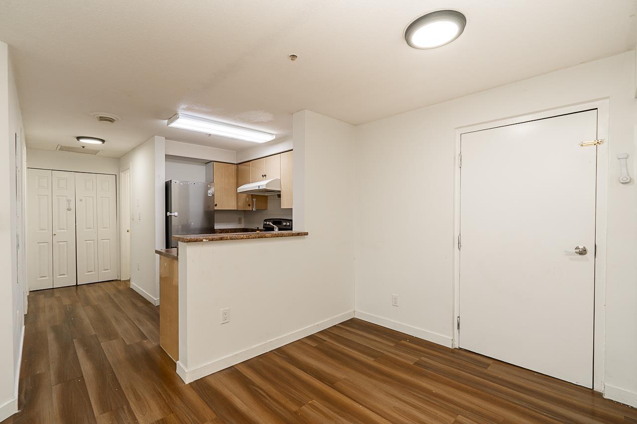 210 9278 120 Street Property Photo 12