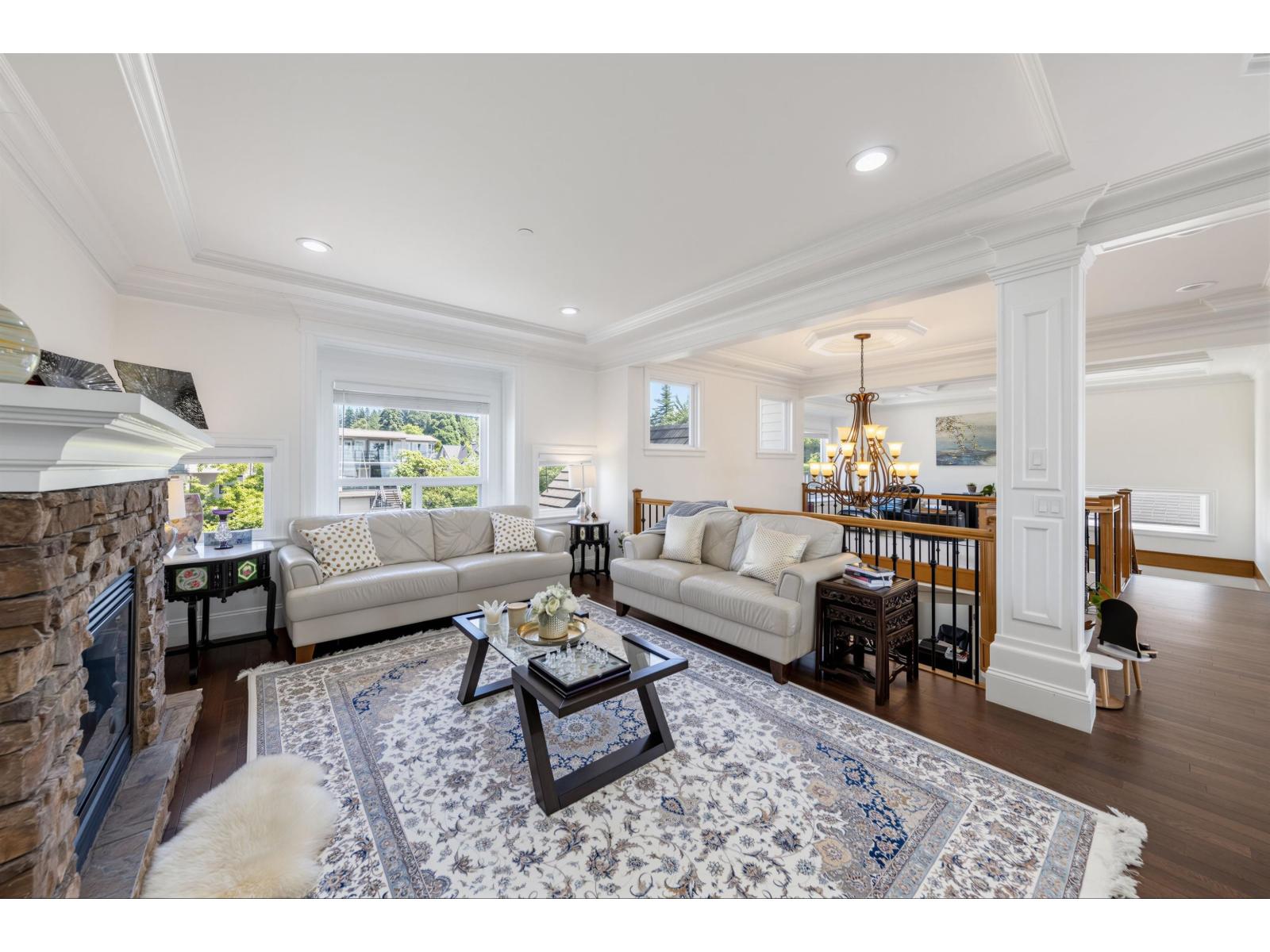 15354 Royal Avenue Property Photo 8