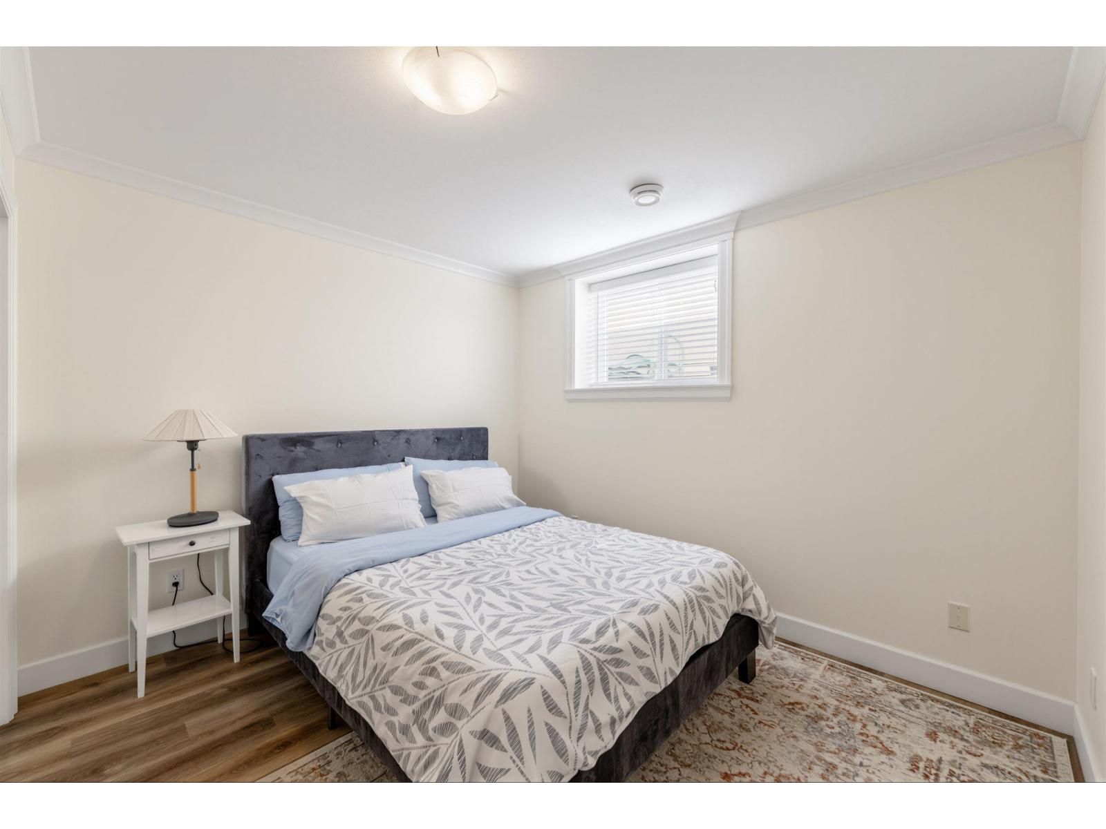 15354 Royal Avenue Property Photo 18