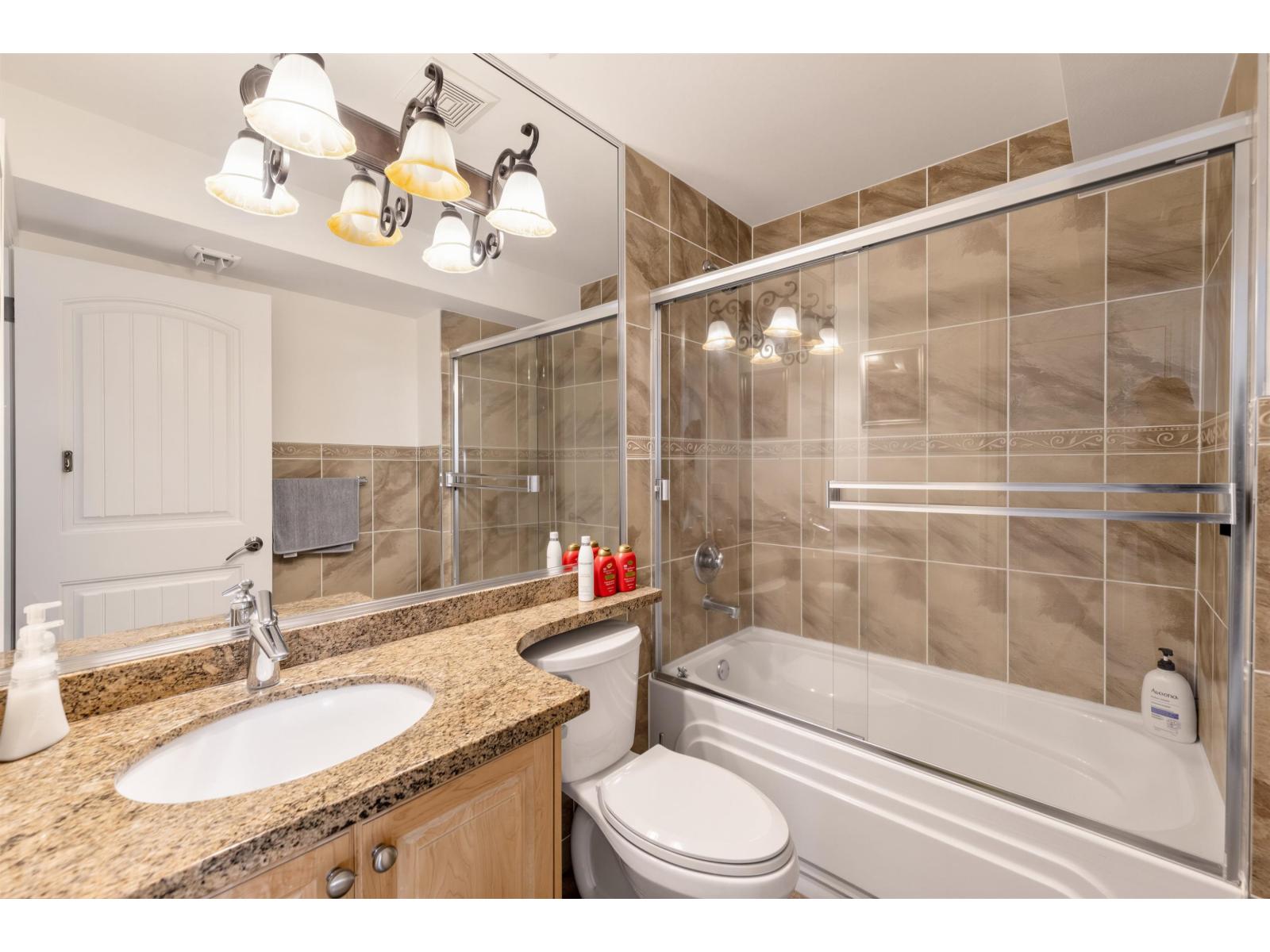 15354 Royal Avenue Property Photo 19