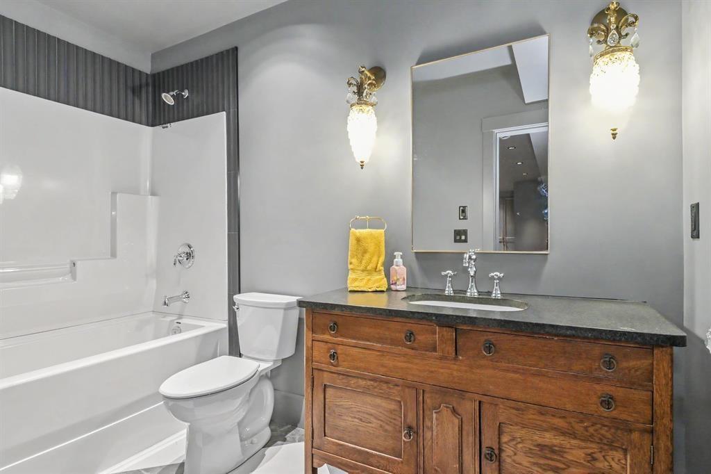 19682 44 Avenue Property Photo 25