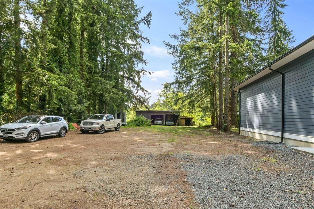 19682 44 Avenue Property Photo 31
