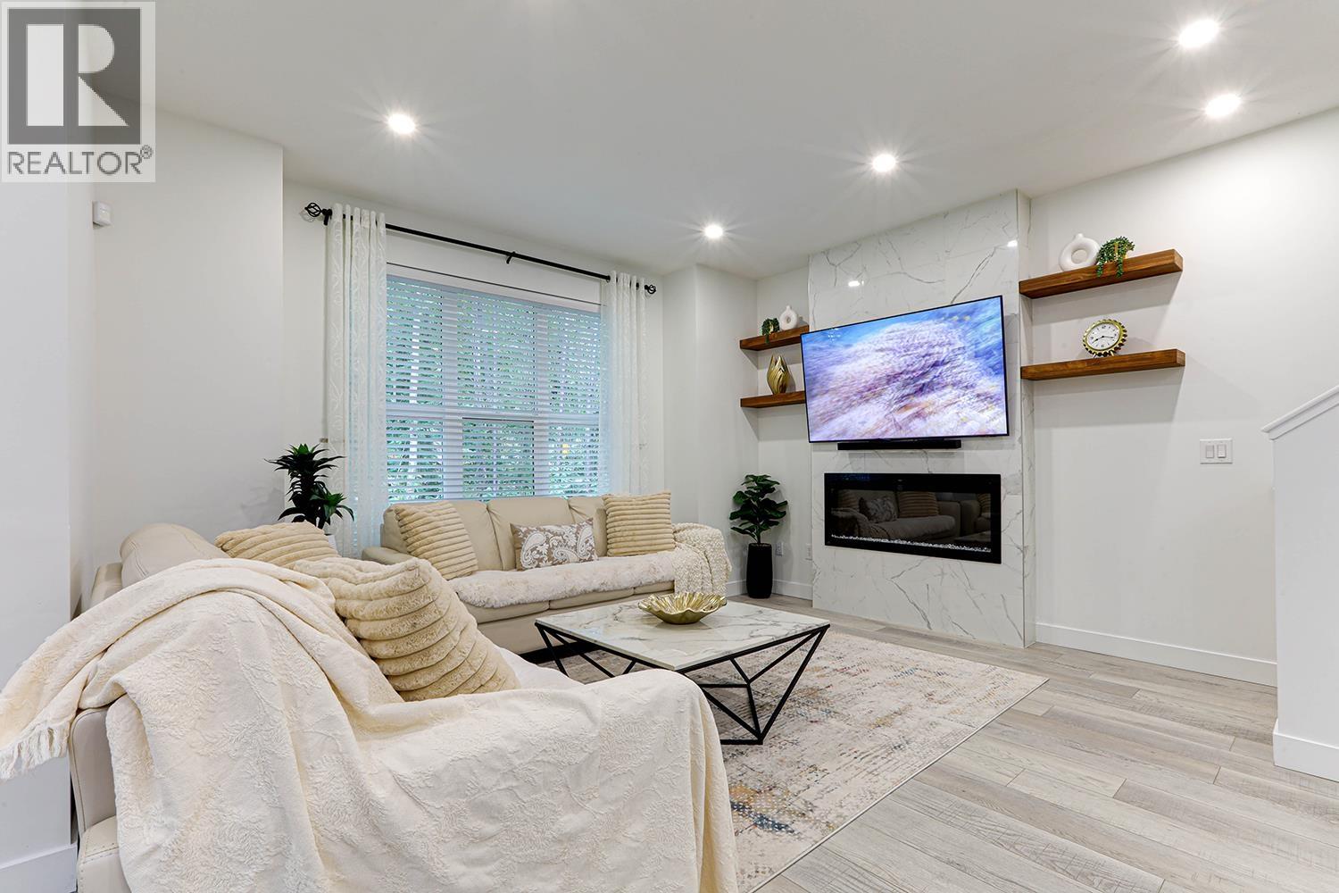 1437 COLLINS ROAD