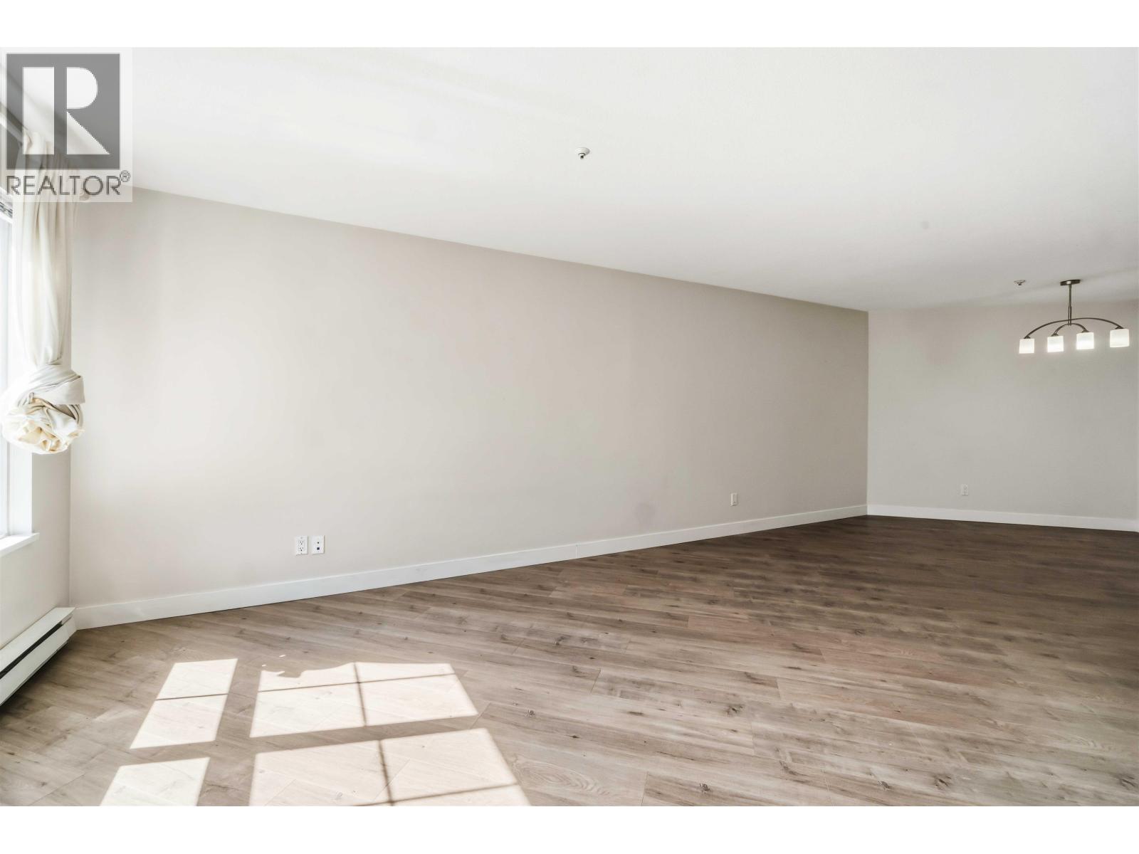 310 2970 Princess Crescent Property Photo 11