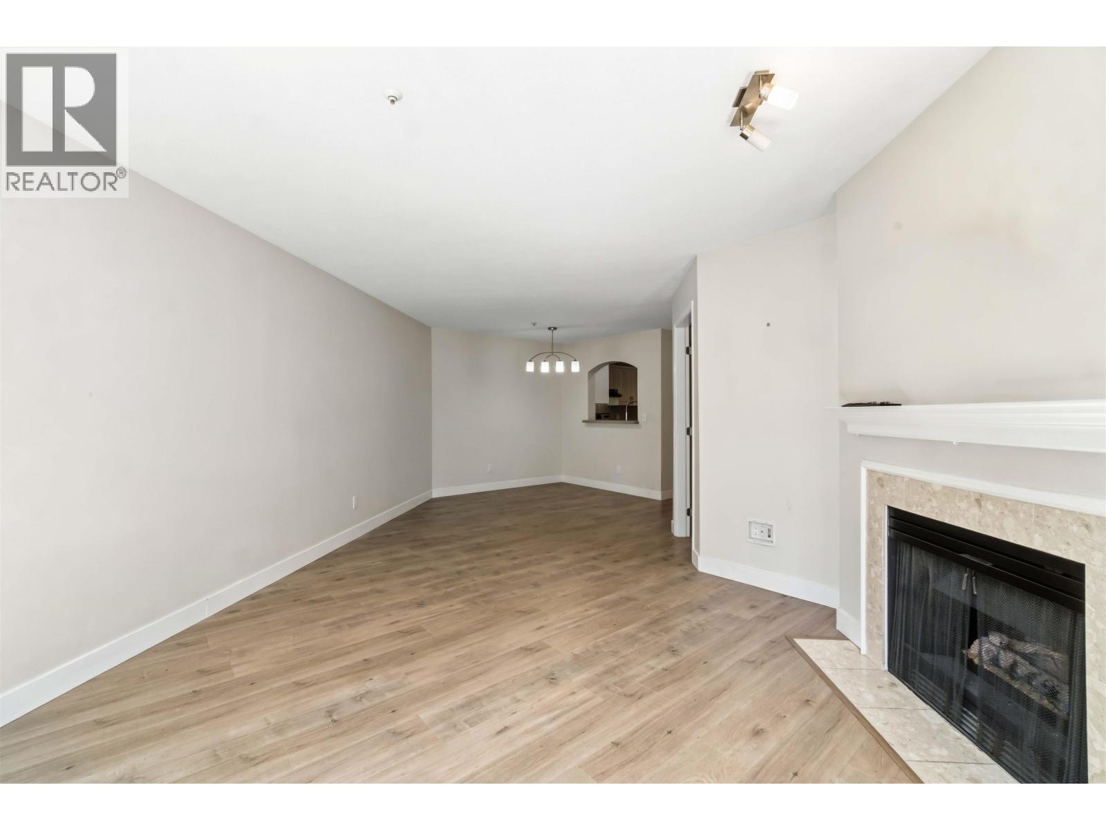 310 2970 Princess Crescent Property Photo 12