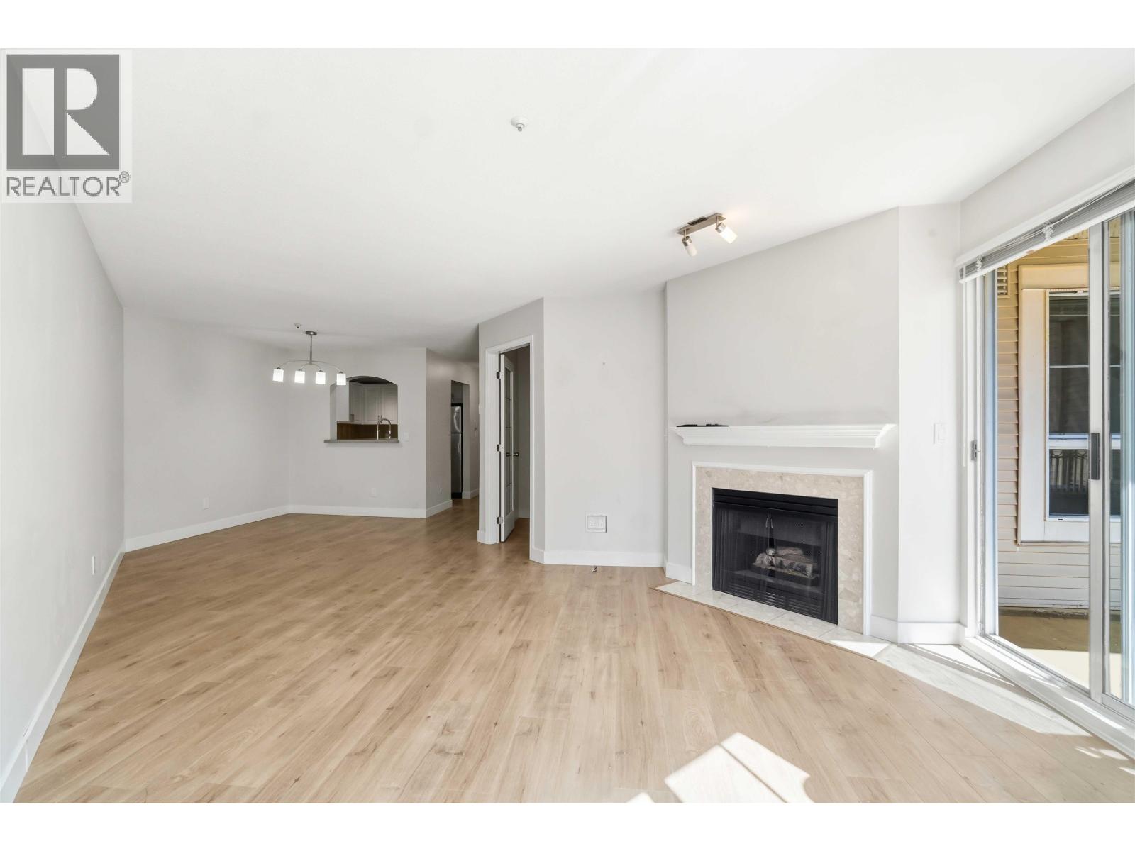 310 2970 Princess Crescent Property Photo 13
