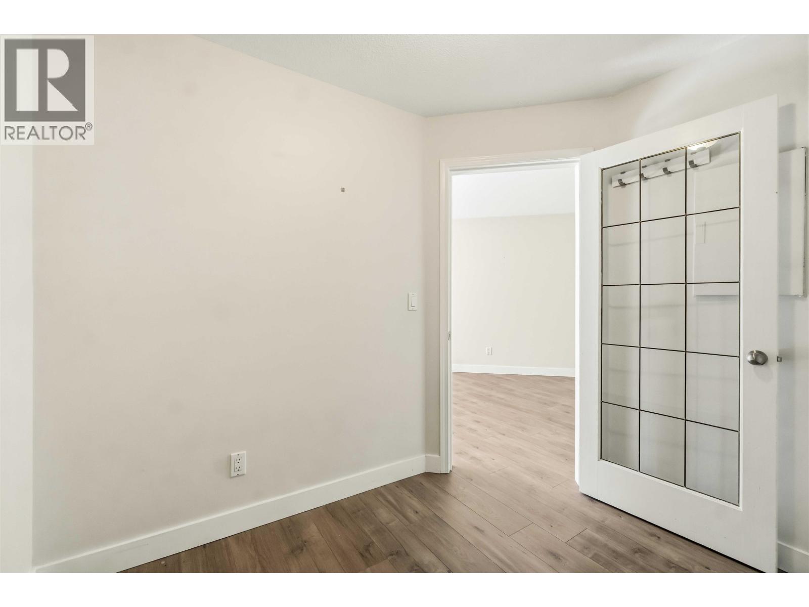 310 2970 Princess Crescent Property Photo 22