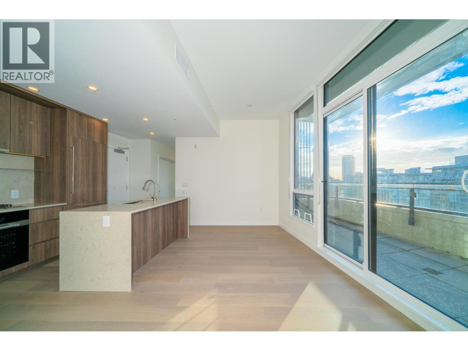 506 5212 Cambie Street Property Photo 4