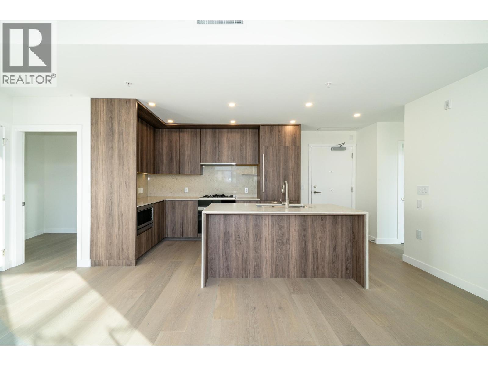 506 5212 Cambie Street Property Photo 5