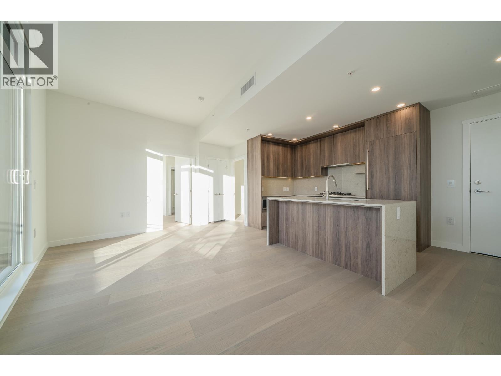 506 5212 Cambie Street Property Photo 6