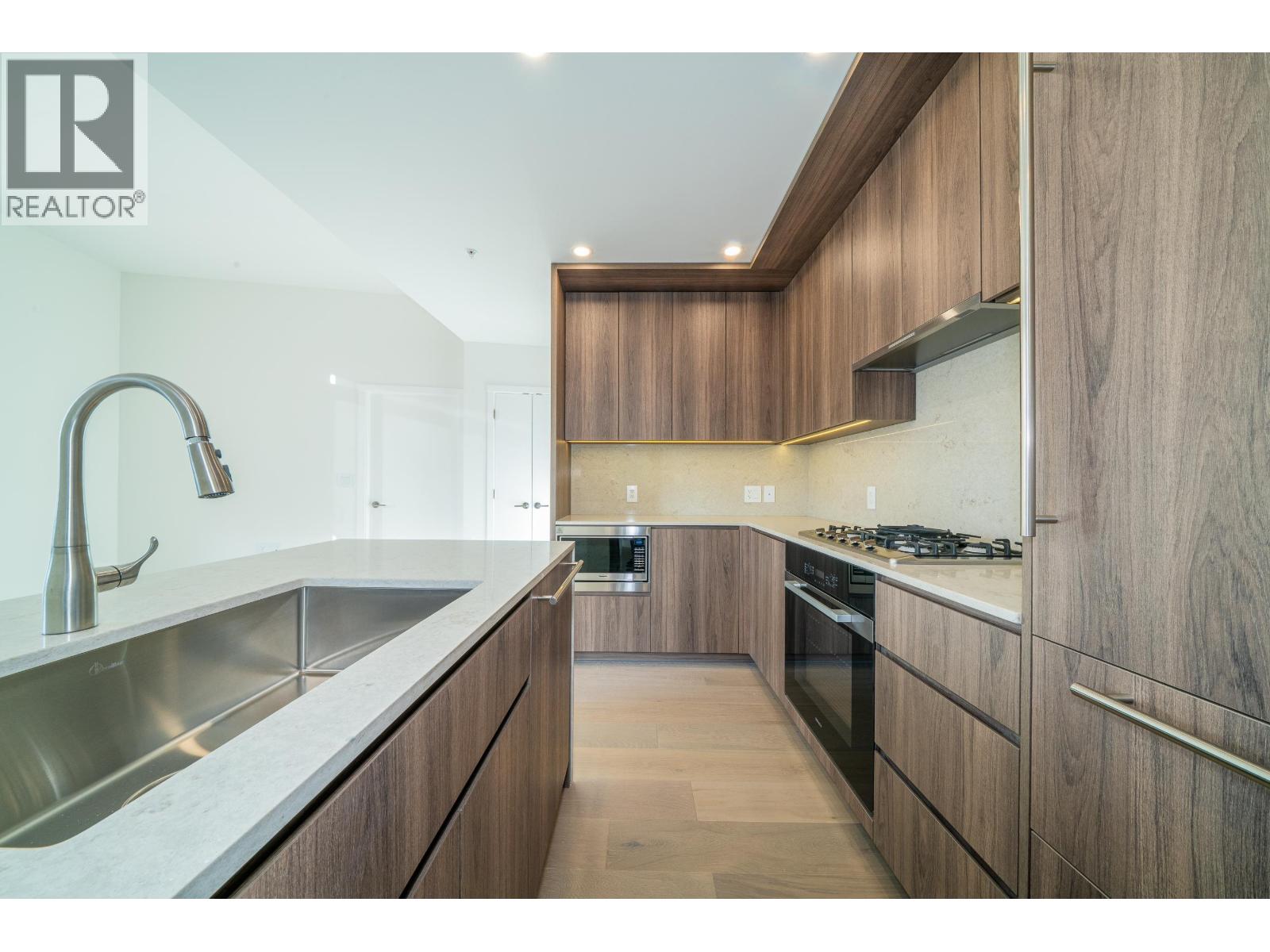 506 5212 Cambie Street Property Photo 7