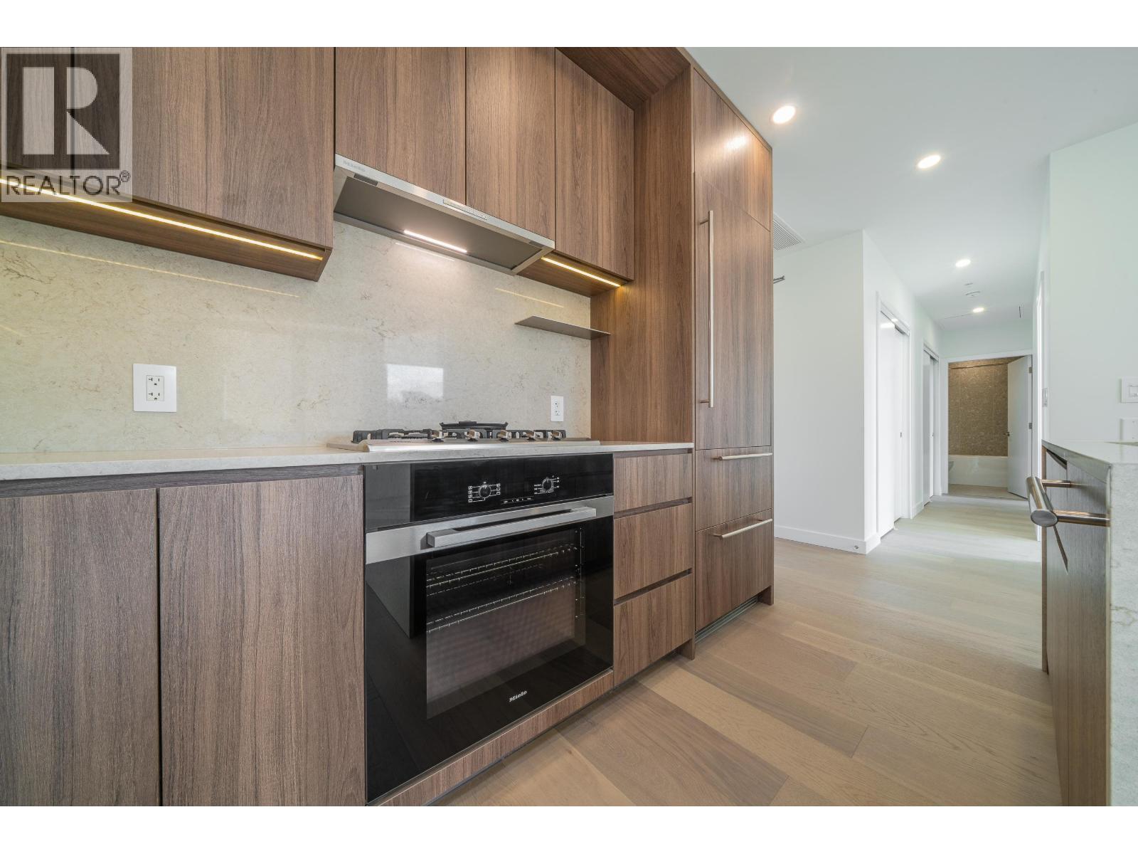 506 5212 Cambie Street Property Photo 9