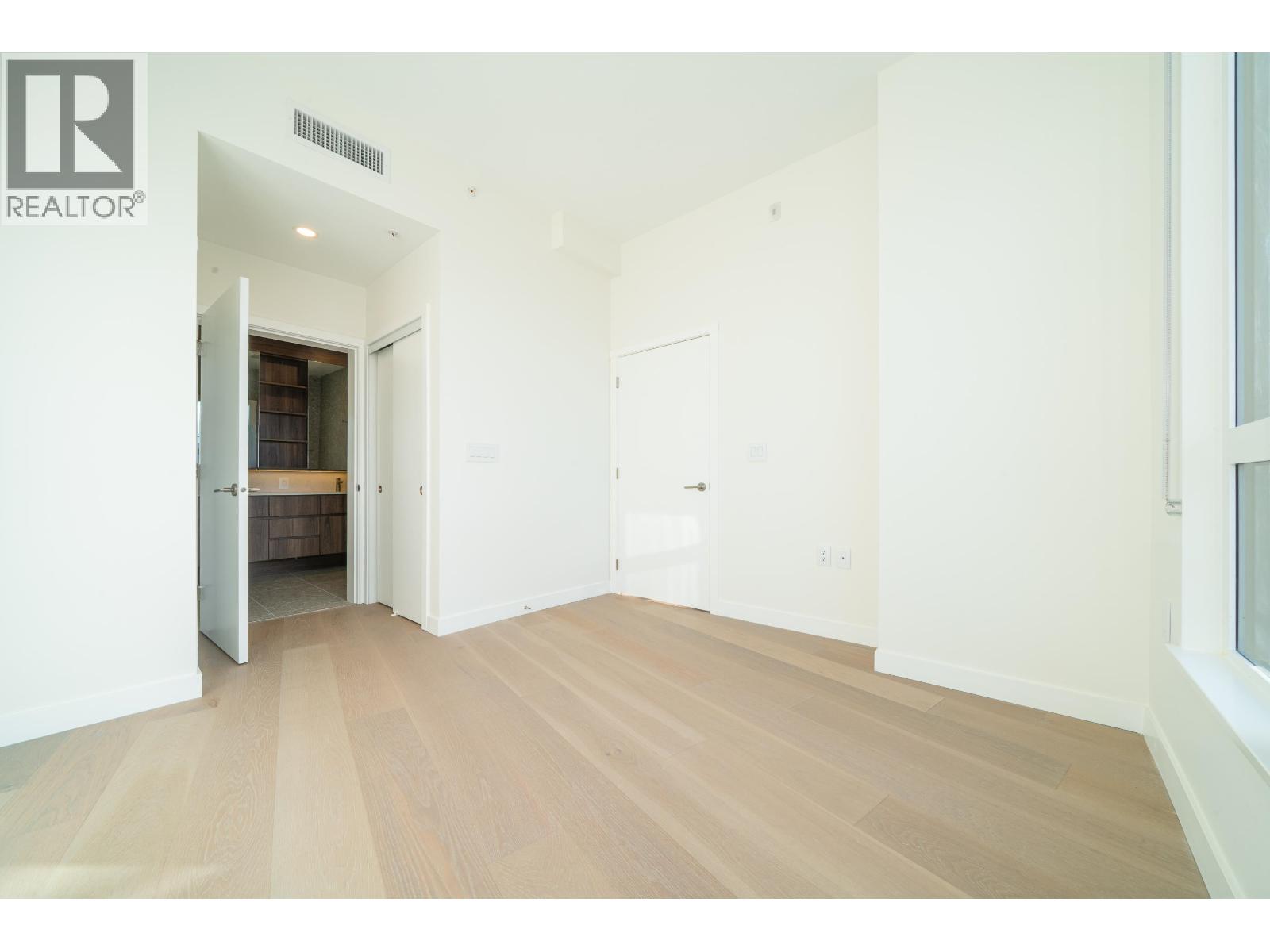 506 5212 Cambie Street Property Photo 14