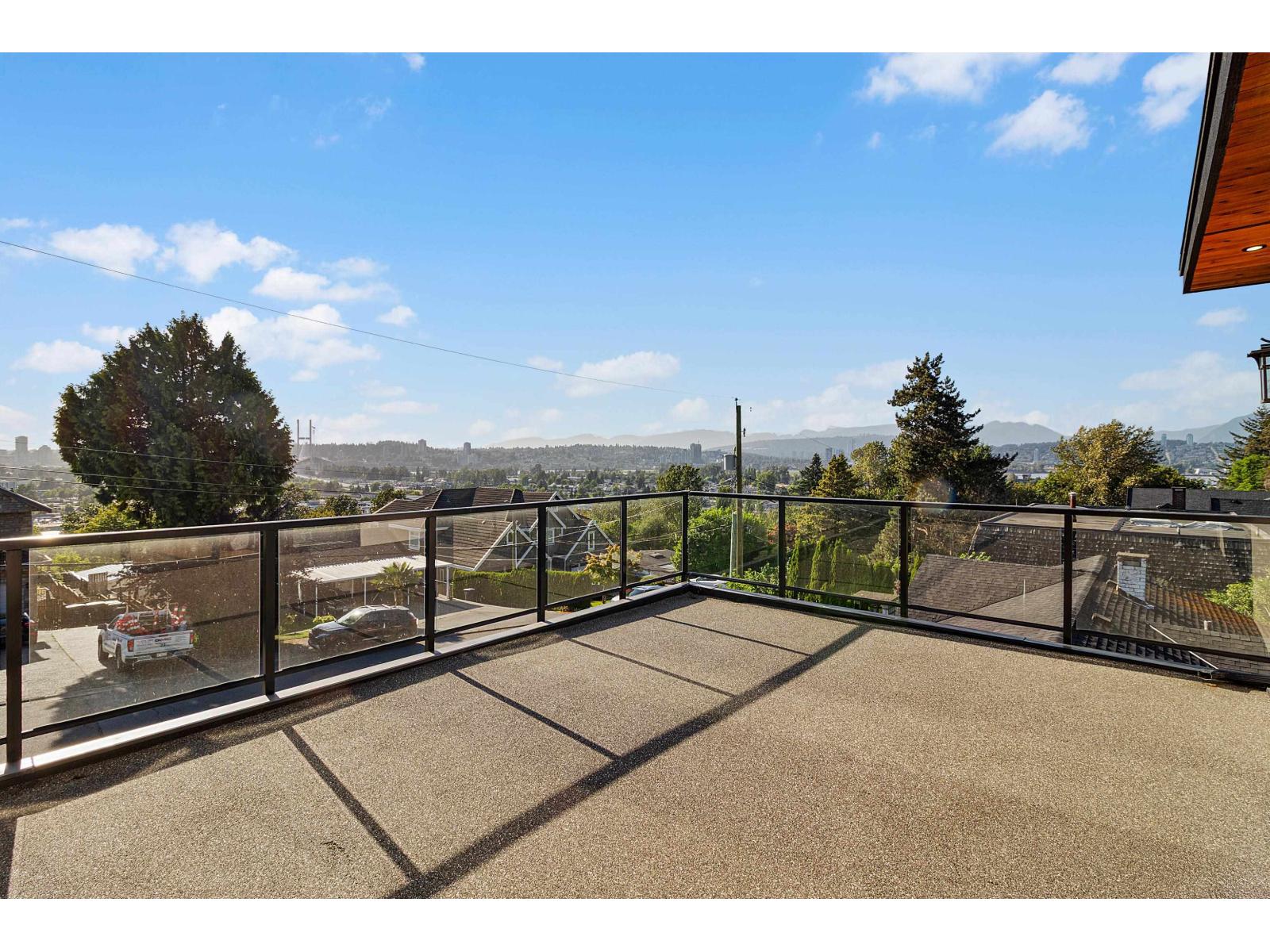 10936 128a Street Property Photo 32