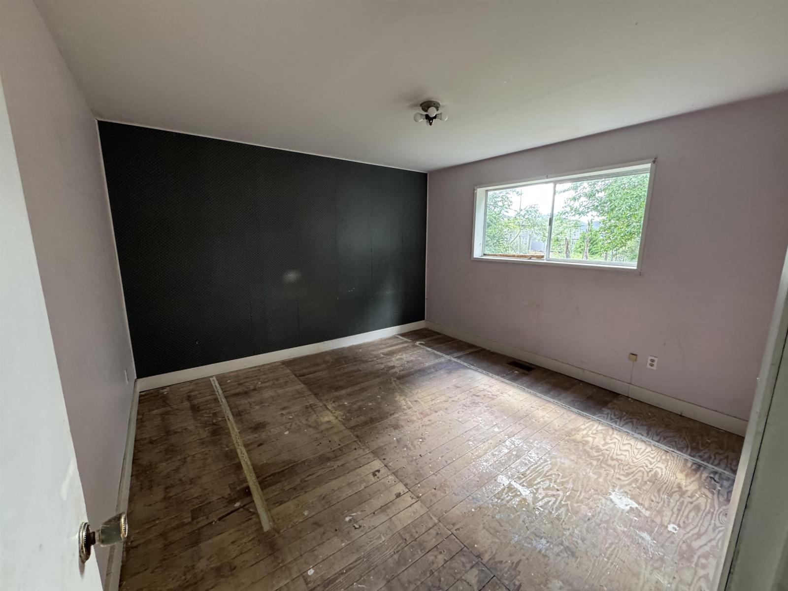 3177 Lefeuvre Road Property Photo 8