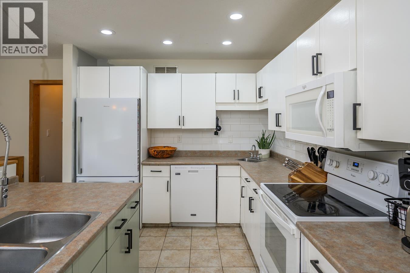 2675 Ridgeview Drive Property Photo 6
