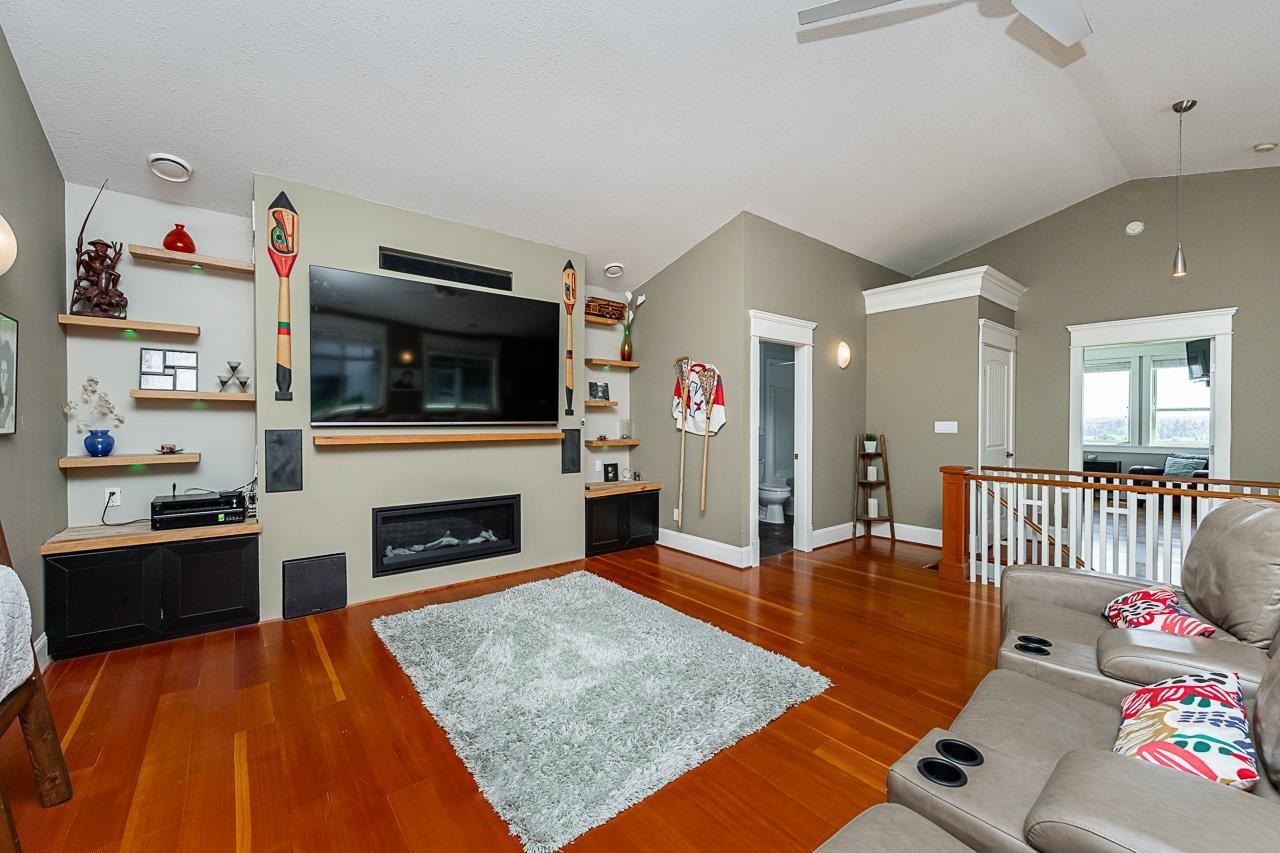 16592 78 Avenue Property Photo 5