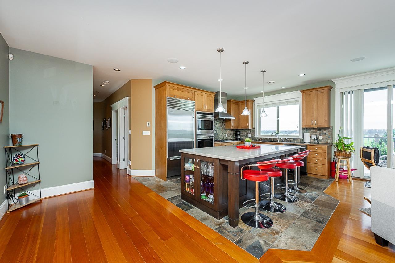 16592 78 Avenue Property Photo 8
