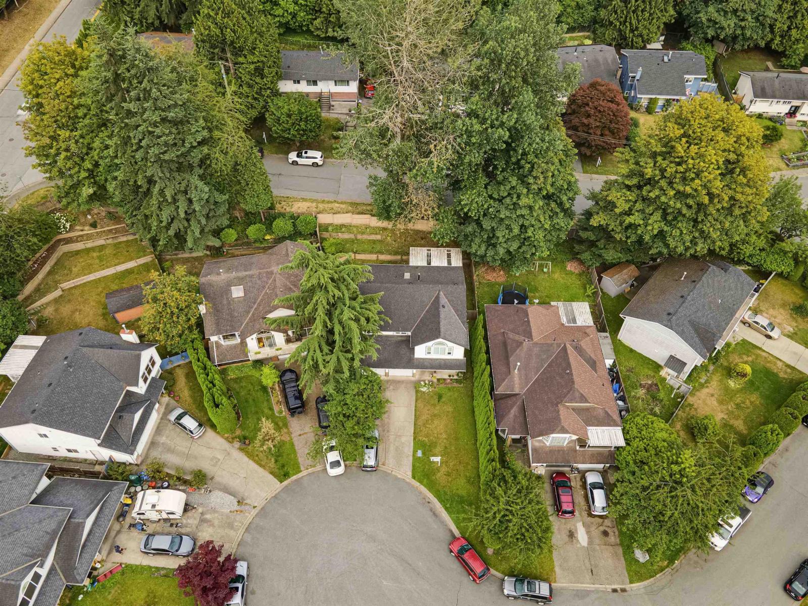 10258 Sheaves Court Property Photo 7